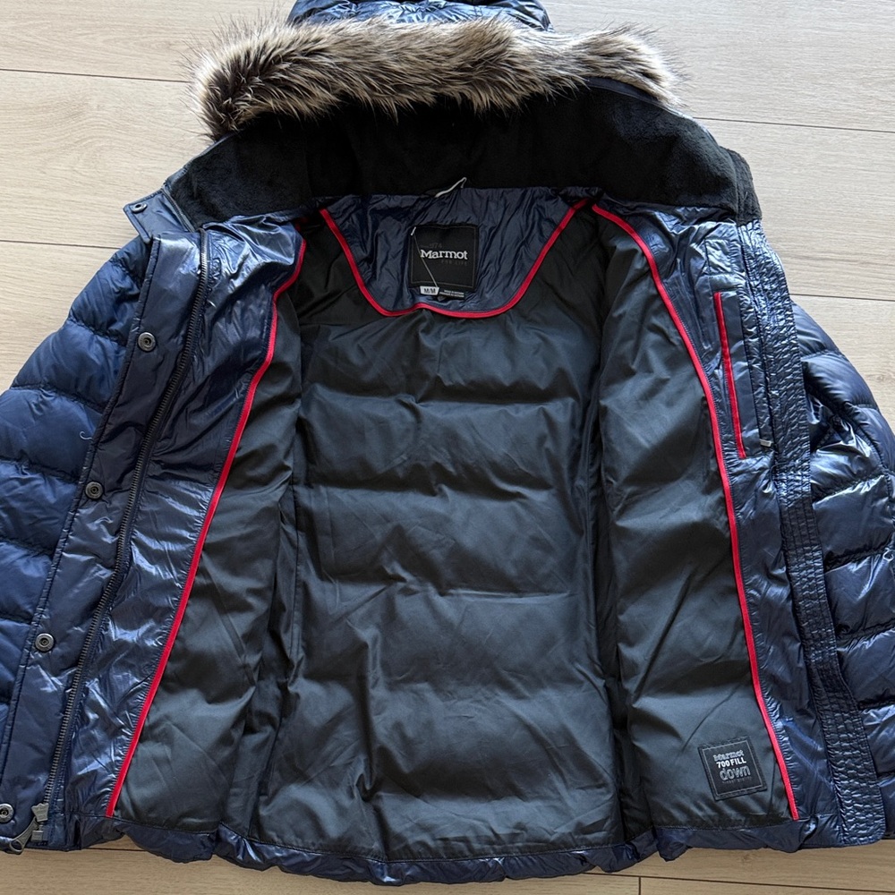 Marmot Light weight Blue Jacket with Faux Fur Hood - Picture 3 of 5